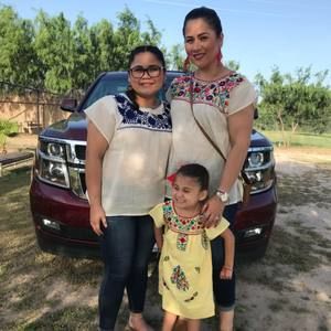 Meet your Posher, Mia